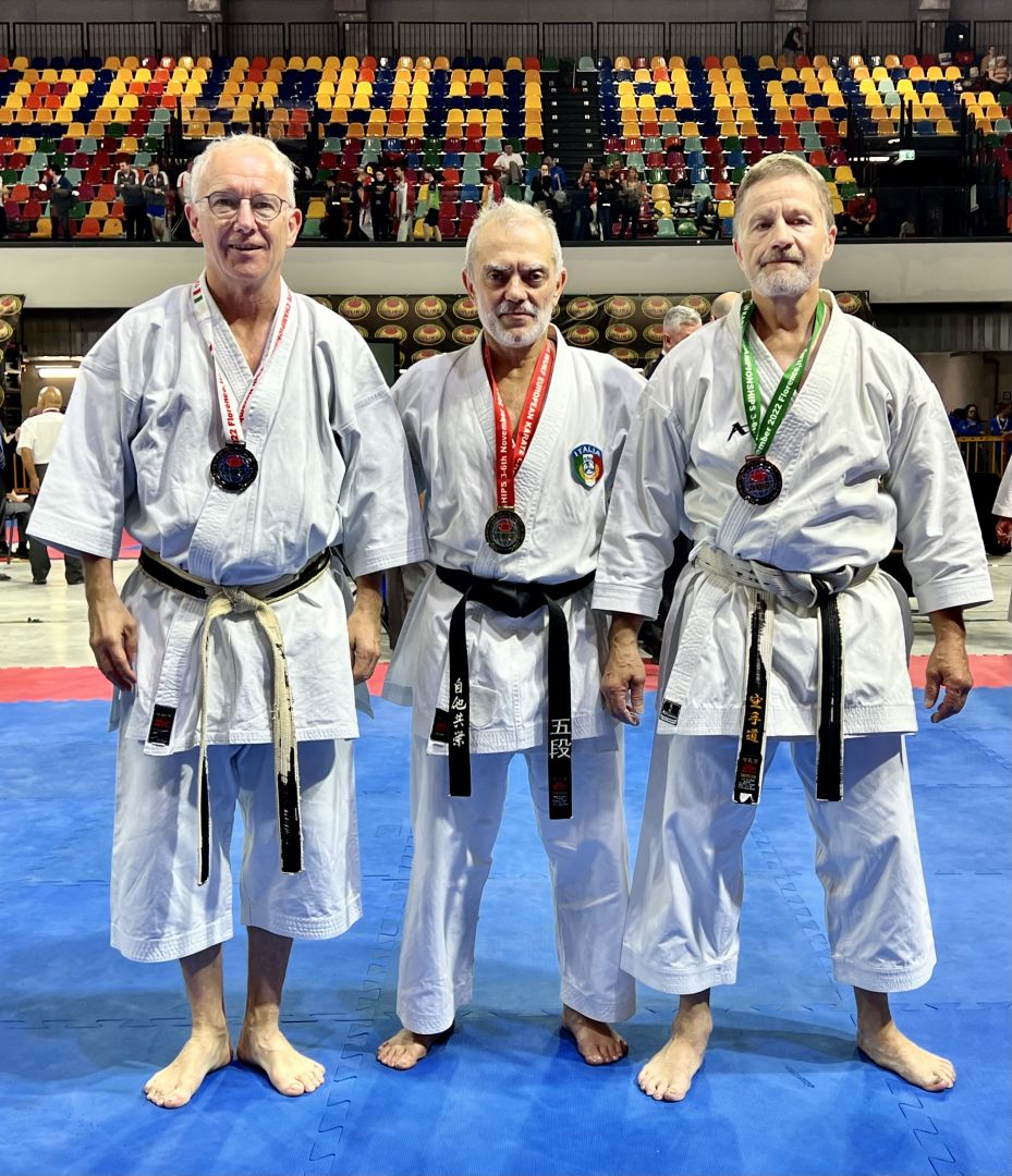 Karate_ersten Drei Gewinner_2022-11-03_WUKF-EM_b_018 (002).JPG